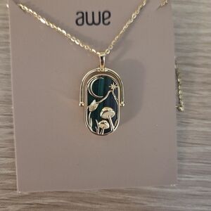 Awe Gold and Green Pendant Necklace